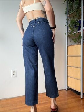 Pulse High Rise Dark Blue Straight Leg Jeans - Made in Vancouver - Size 28